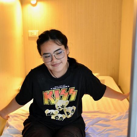 Good Day Hostel Bangkok Buitenkant foto