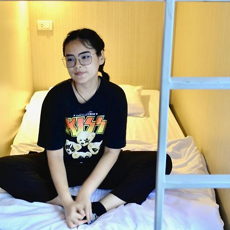 Good Day Hostel Bangkok Buitenkant foto